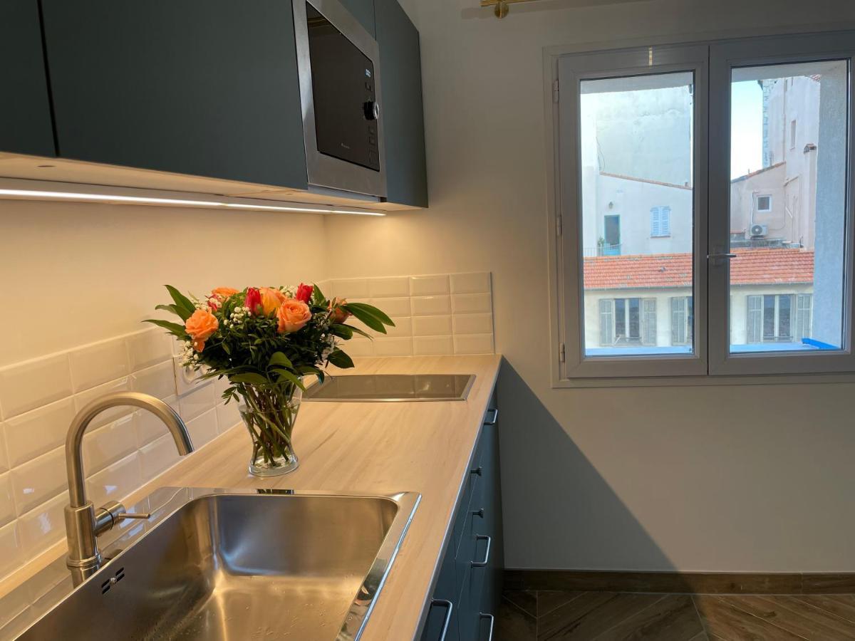 Nice Renting - Massena - Loft - Heart Of Vieil Antibes - The Market With Sea View Exterior photo